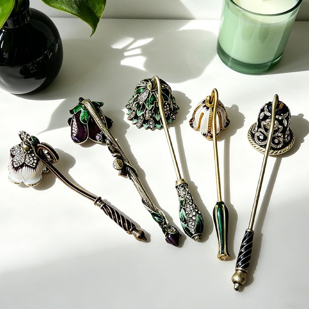 Vintage Enamel Rhinestone Cand - огляд і ціна Scented Candle Luxury