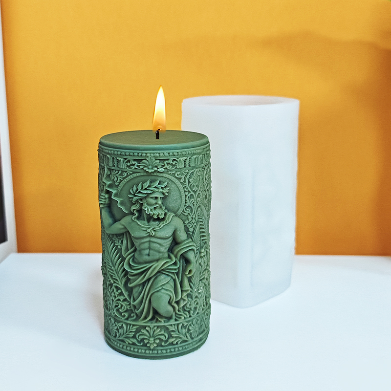 Luxurious Retro God Statue Sce - огляд і ціна Scented Candle Luxury